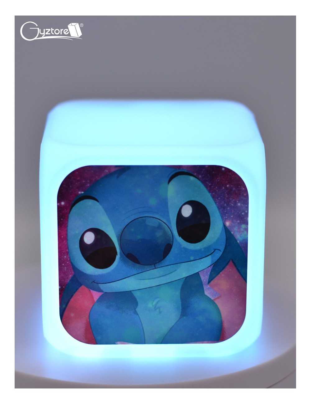 Gyztore - Rlojes cubicos digitales con LED multicolor diseño de Stitch.  Tienen alarma, dan la hora, el día, la fecha y miden la temperatura. 😉  Valor: ₡11,900 😎 Miden 8cm x 8cm.